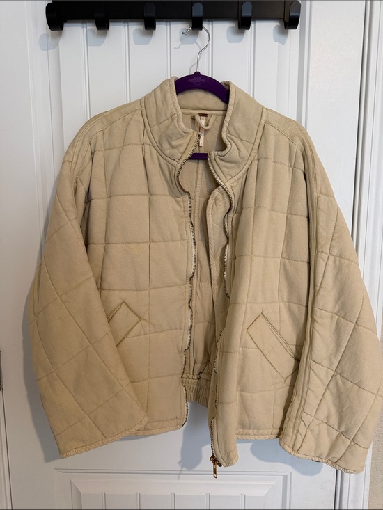 Free People Jackets & Blazers - Free People Quilted Beige Jacket